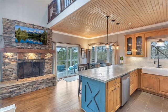 125 Chauga Shoals Drive, Westminster, SC 29693