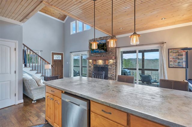 125 Chauga Shoals Drive, Westminster, SC 29693