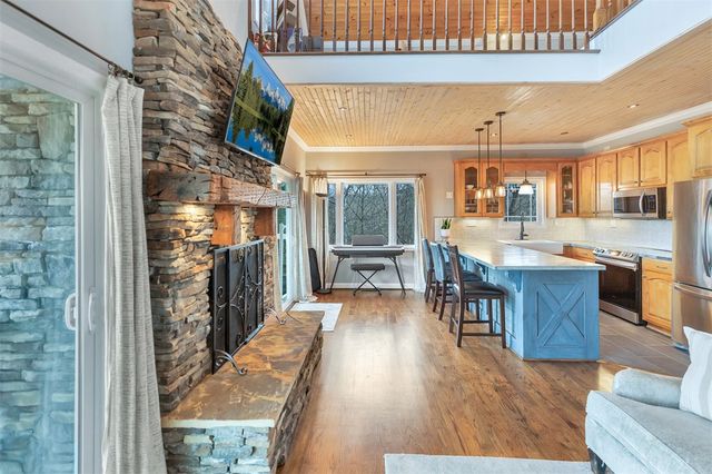 125 Chauga Shoals Drive, Westminster, SC 29693