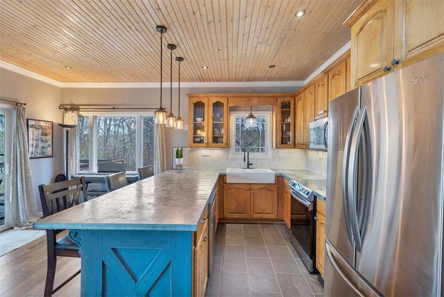 125 Chauga Shoals Drive, Westminster, SC 29693