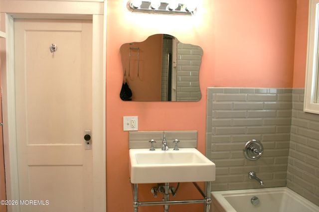 37 Cherry Street, Tinton Falls, NJ 07724