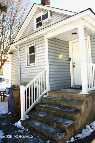 37 Cherry Street, Tinton Falls, NJ 07724