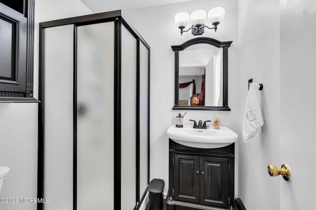 35 Richard Terrace, Red Bank, NJ 07701