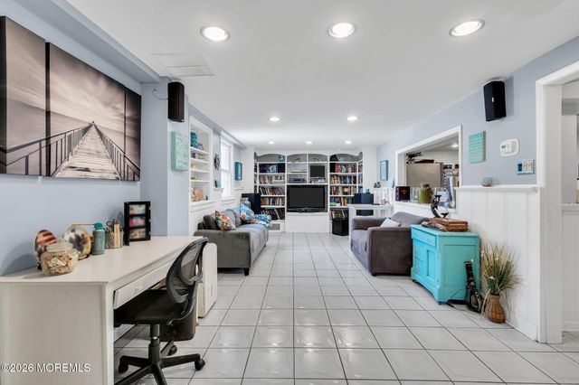 35 Richard Terrace, Red Bank, NJ 07701