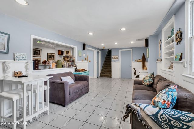 35 Richard Terrace, Red Bank, NJ 07701