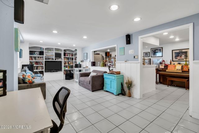 35 Richard Terrace, Red Bank, NJ 07701