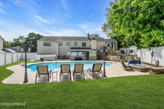 35 Richard Terrace, Red Bank, NJ 07701