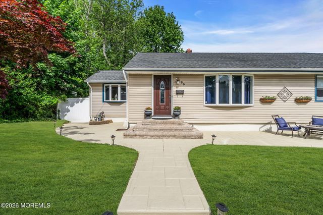 35 Richard Terrace, Red Bank, NJ 07701