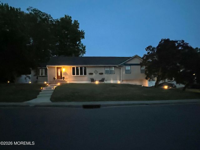 35 Richard Terrace, Red Bank, NJ 07701