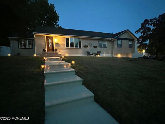 35 Richard Terrace, Red Bank, NJ 07701
