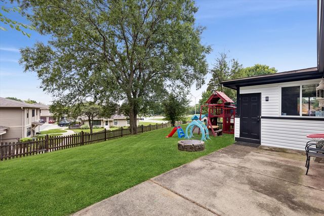 5701 Bedford Court, Hanover Park, IL 60133