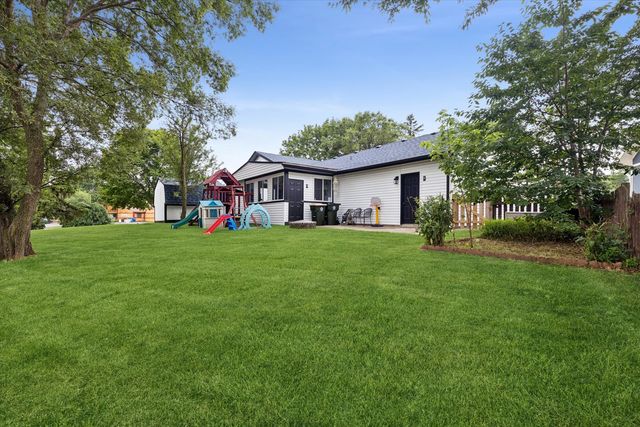 5701 Bedford Court, Hanover Park, IL 60133