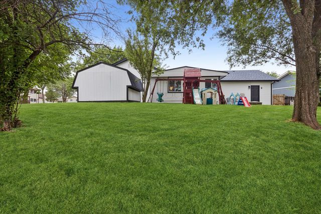 5701 Bedford Court, Hanover Park, IL 60133