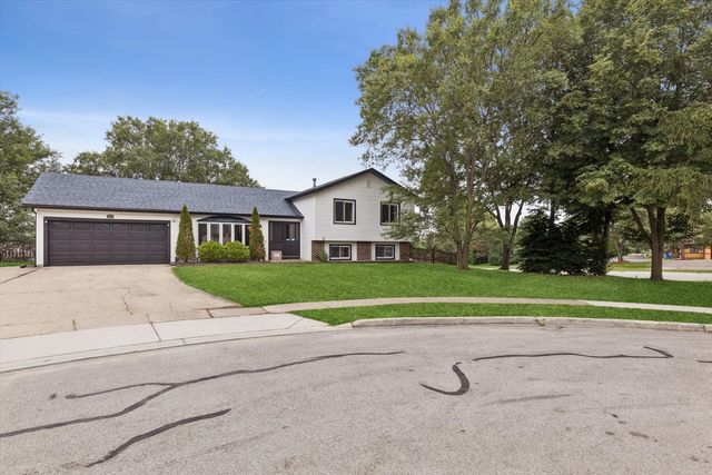 5701 Bedford Court, Hanover Park, IL 60133