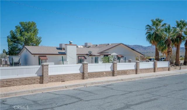 73254 El Paseo, 29 Palms, CA 92277