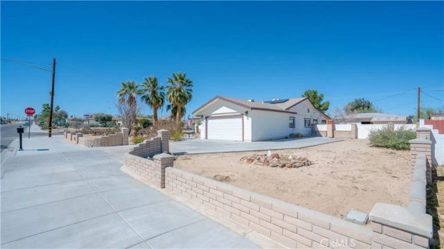 73254 El Paseo, 29 Palms, CA 92277