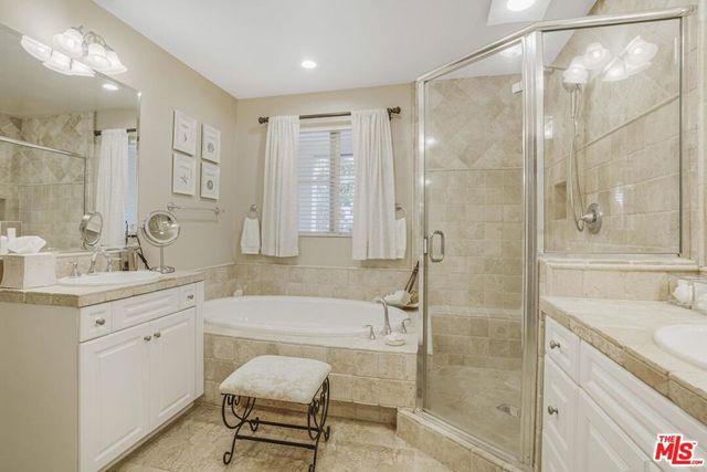 13031 Villosa Place 122, Playa Vista, CA 90094