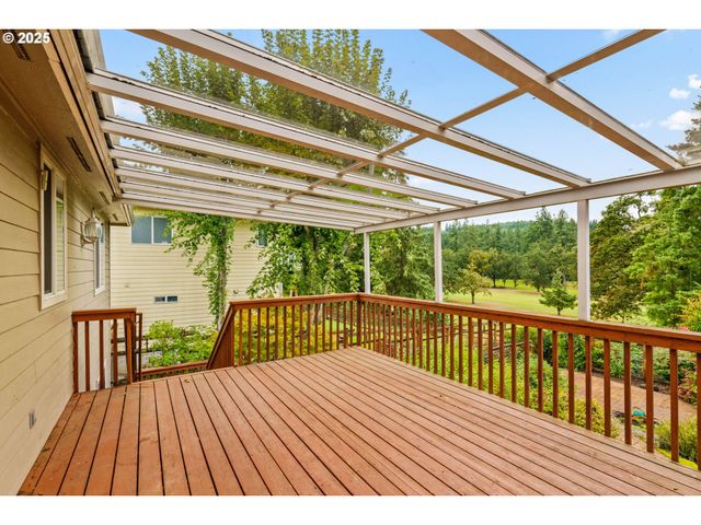 610 HOLLY Ave, Cottage Grove, OR 97424