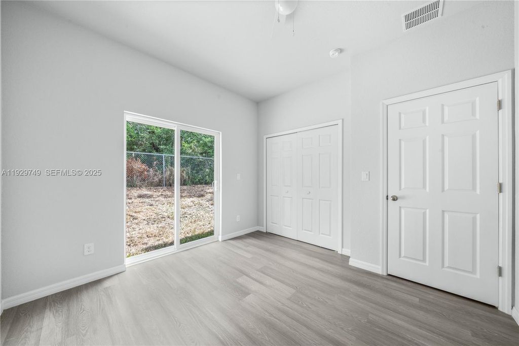 Image 29 of property listing at 1418 Las Villas Blvd, Sebring, FL 33870