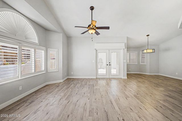 5830 E MCKELLIPS Road 20, Mesa, AZ 85215
