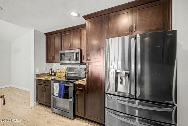 5830 E MCKELLIPS Road 20, Mesa, AZ 85215