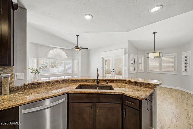 5830 E MCKELLIPS Road 20, Mesa, AZ 85215