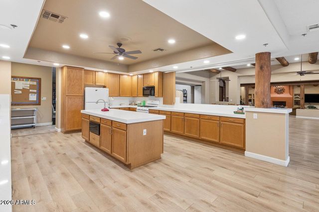 5830 E MCKELLIPS Road 20, Mesa, AZ 85215