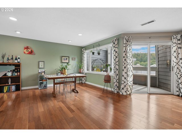 637 Se LINN St E, Portland, OR 97202