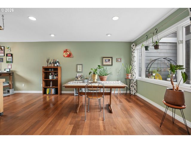 637 Se LINN St E, Portland, OR 97202
