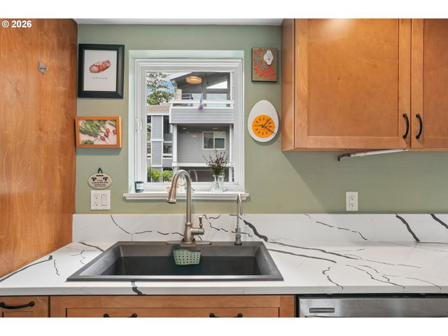 637 Se LINN St E, Portland, OR 97202
