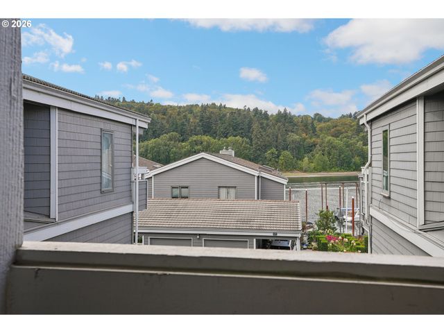 637 Se LINN St E, Portland, OR 97202