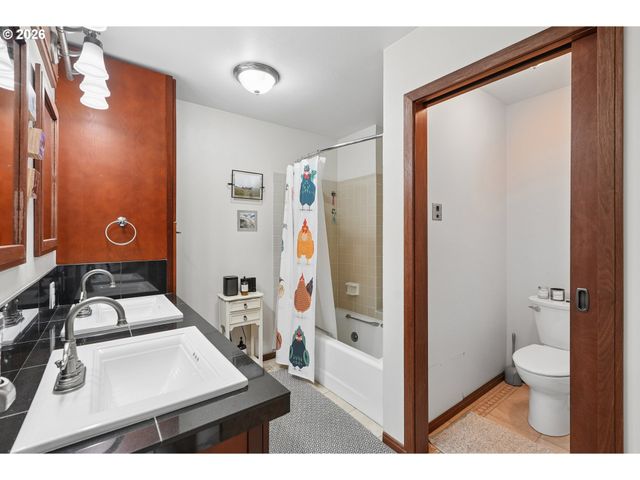 637 Se LINN St E, Portland, OR 97202