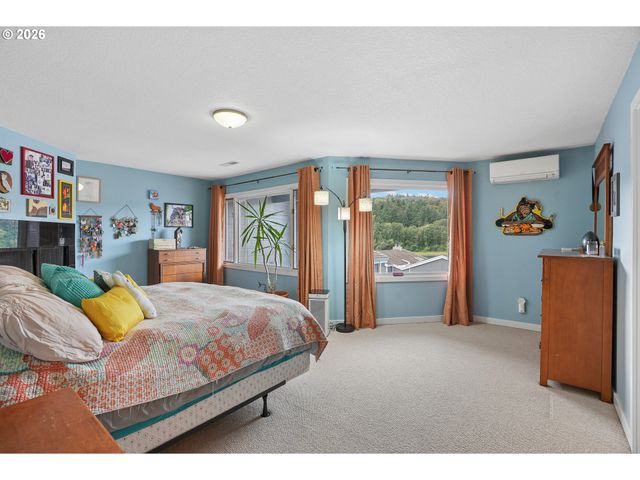 637 Se LINN St E, Portland, OR 97202