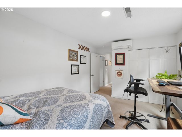 637 Se LINN St E, Portland, OR 97202