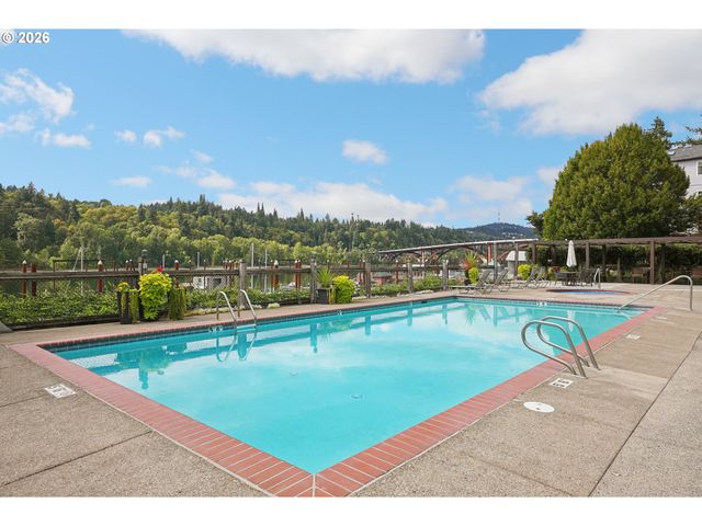 637 Se LINN St E, Portland, OR 97202