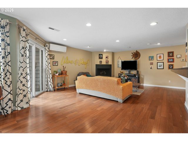 637 Se LINN St E, Portland, OR 97202