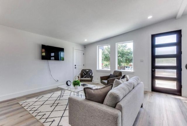 13306 Flagstone Lane, Dallas, TX 75240