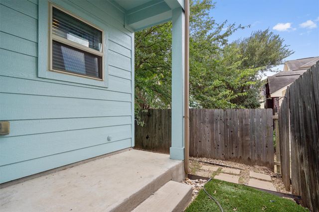 5908 Red Bud Ridge LN, Austin, TX 78744