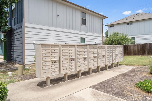 5908 Red Bud Ridge LN, Austin, TX 78744