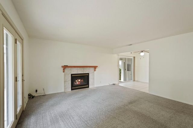 9317 Mark St, Elk Grove, CA 95624