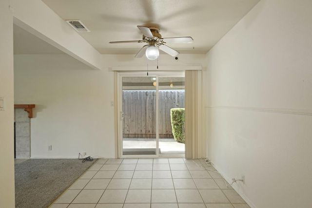 9317 Mark St, Elk Grove, CA 95624