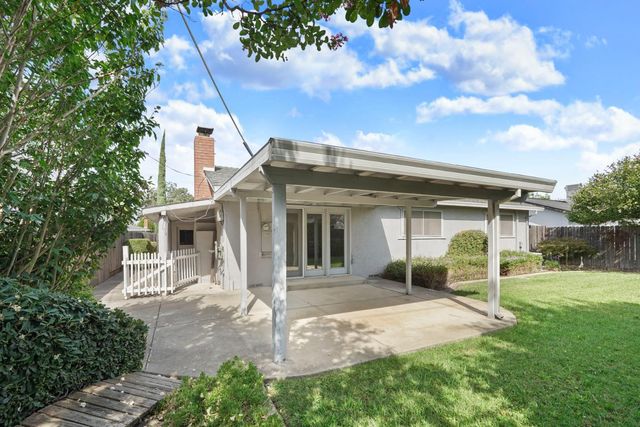 9317 Mark St, Elk Grove, CA 95624