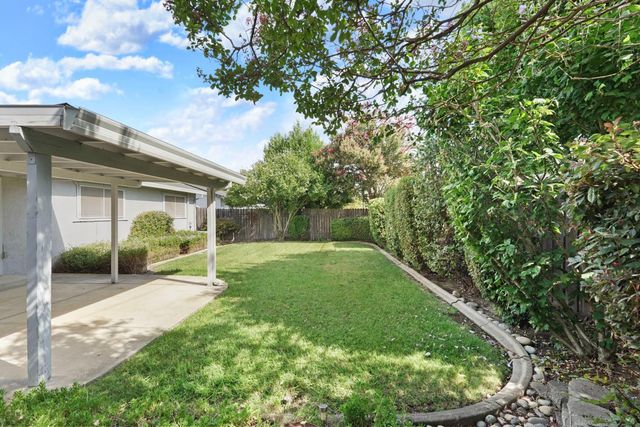 9317 Mark St, Elk Grove, CA 95624