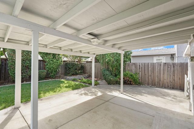 9317 Mark St, Elk Grove, CA 95624