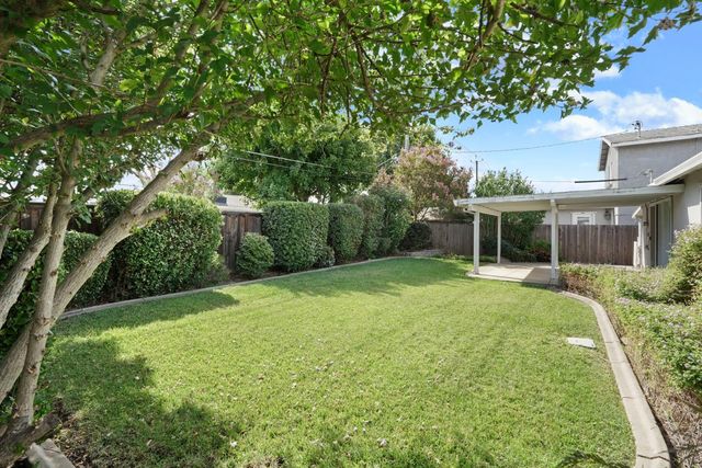 9317 Mark St, Elk Grove, CA 95624