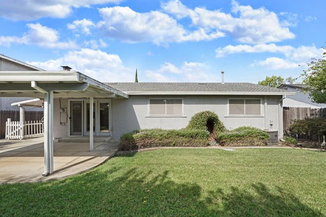 9317 Mark St, Elk Grove, CA 95624