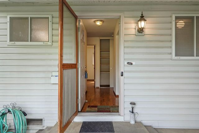 9317 Mark St, Elk Grove, CA 95624
