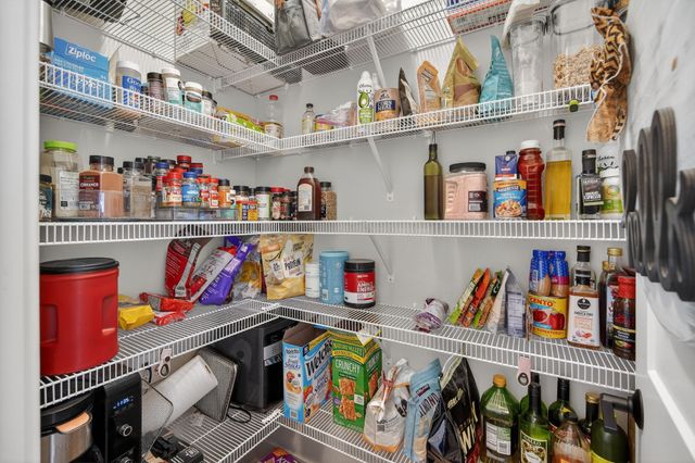 9114 S 91st Court, West Des Moines, IA 50266