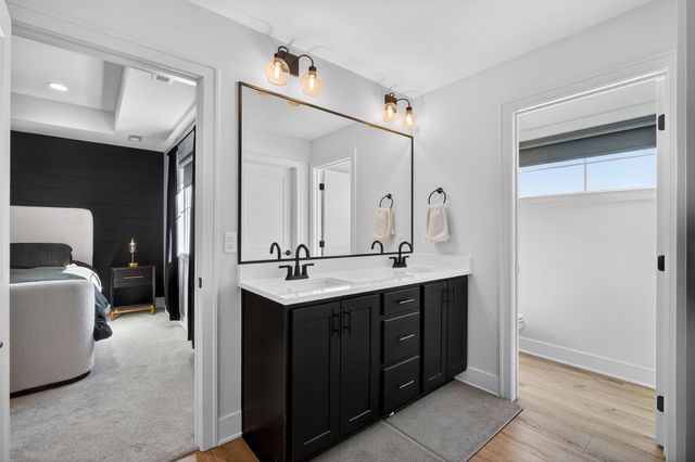 9114 S 91st Court, West Des Moines, IA 50266