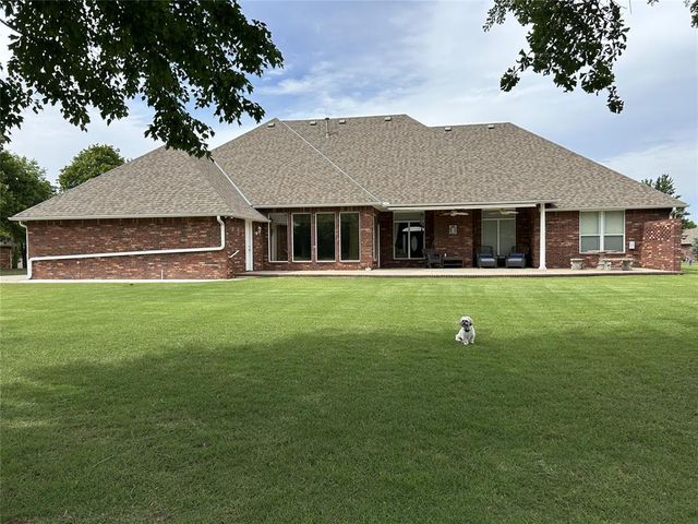 16406 Sandstone Circle, Choctaw, OK 73020